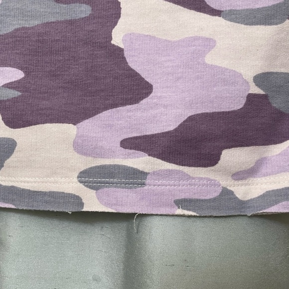 Purple camo cropped sweatshirt - Picture 5 of 5